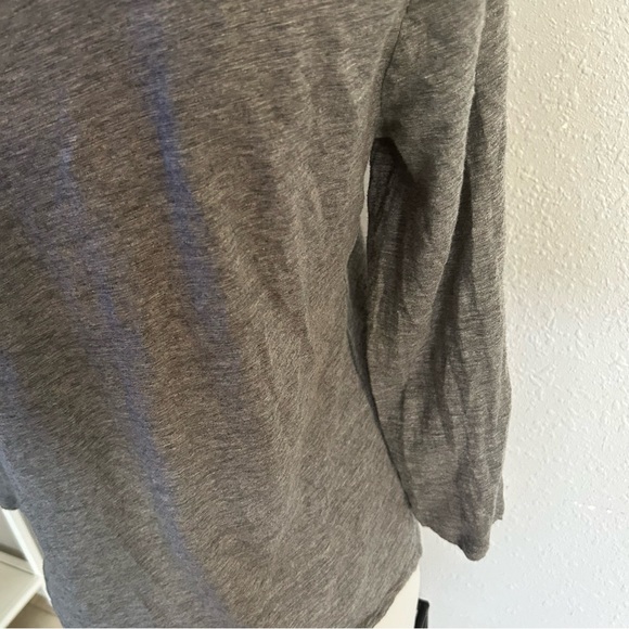 Banana Republic Peplum Top - Picture 2 of 10